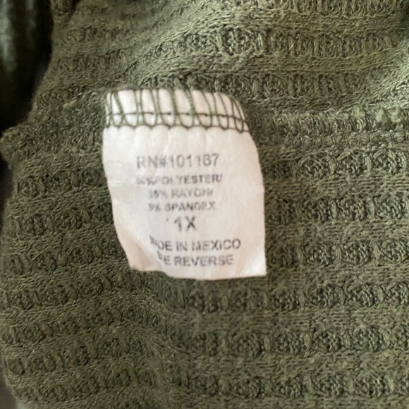 OLIVE + OAK, KIM & CAMI Sweater Bundle - Picture 5 of 11